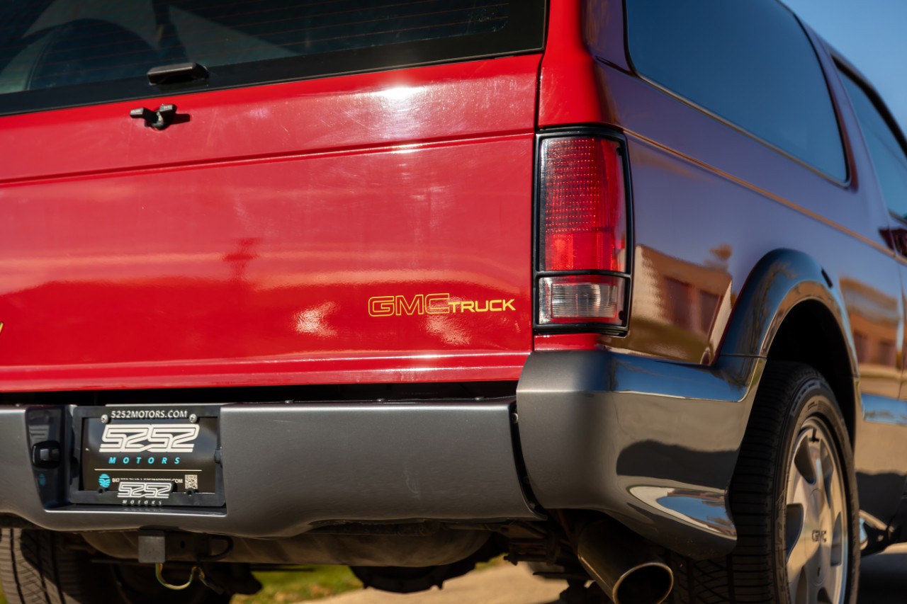 GMC-Typhoon-1993-SUV-8