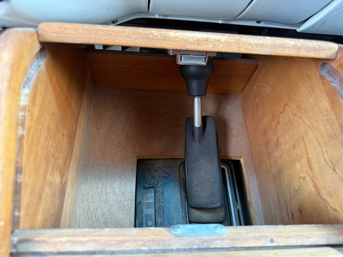 Gmc-1500-suburban-1990-11