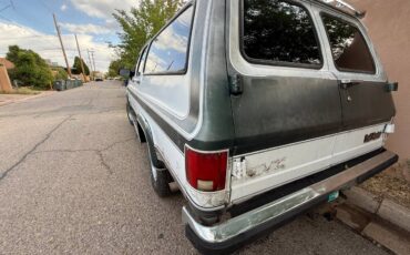 Gmc-1500-suburban-1990-16