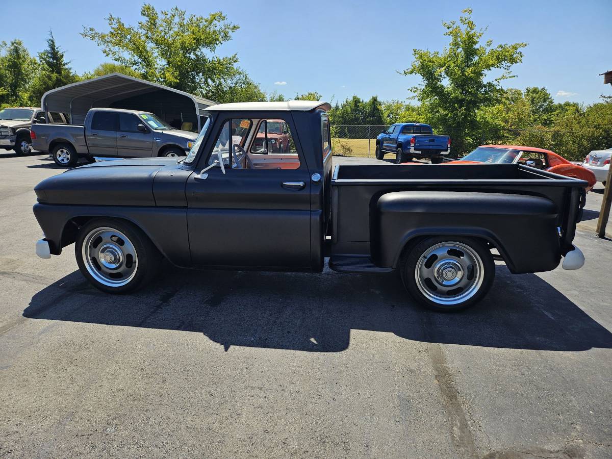 Gmc-1966-black-1