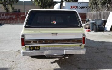 Gmc-2500-v-eight-1971-26