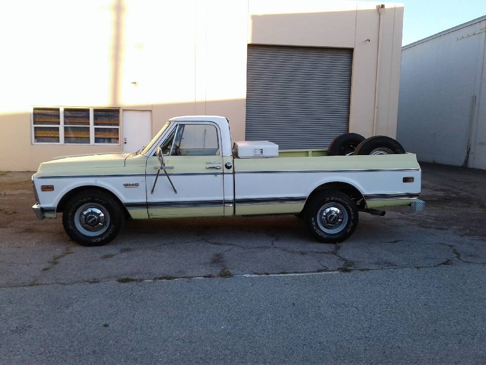 Gmc-2500-v-eight-1971-30