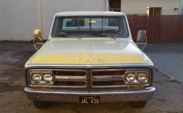 Gmc-2500-v-eight-1971-31