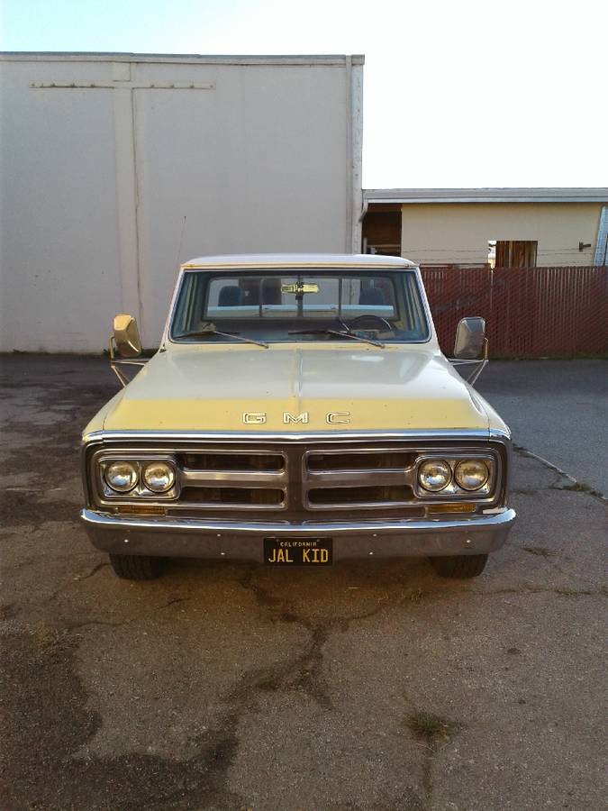 Gmc-2500-v-eight-1971-31