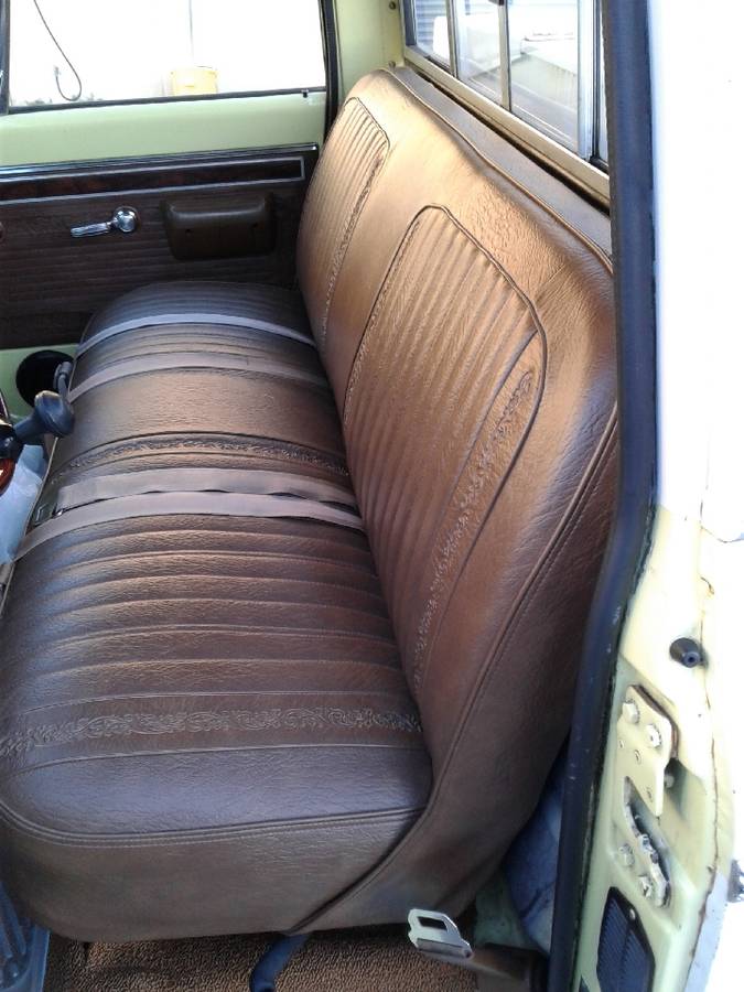 Gmc-2500-v-eight-1971-32