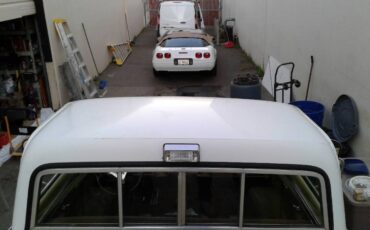 Gmc-2500-v-eight-1971-36