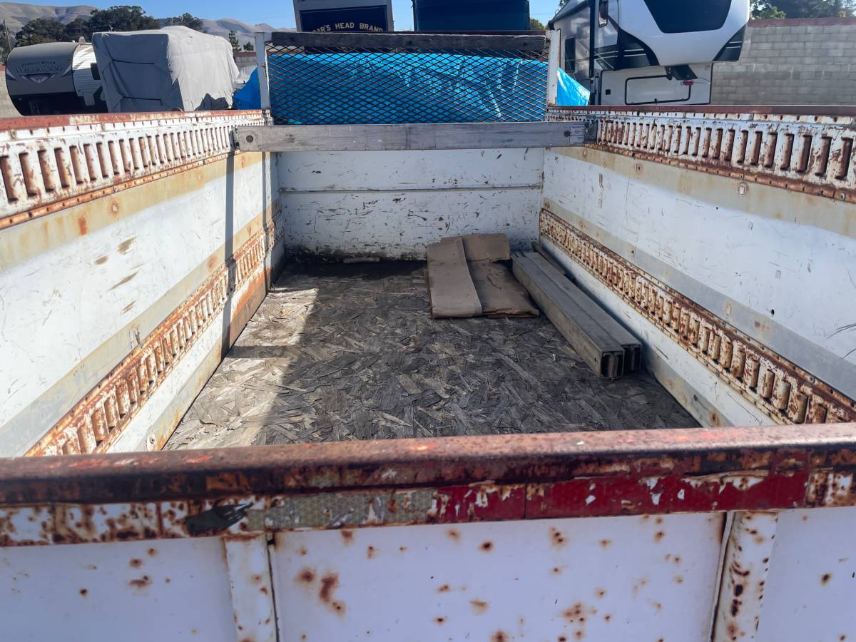 Gmc-34-ton-diesel-1985-white-5