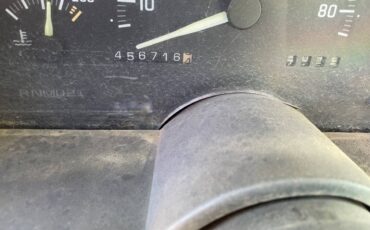 Gmc-34-ton-diesel-1985-white-6