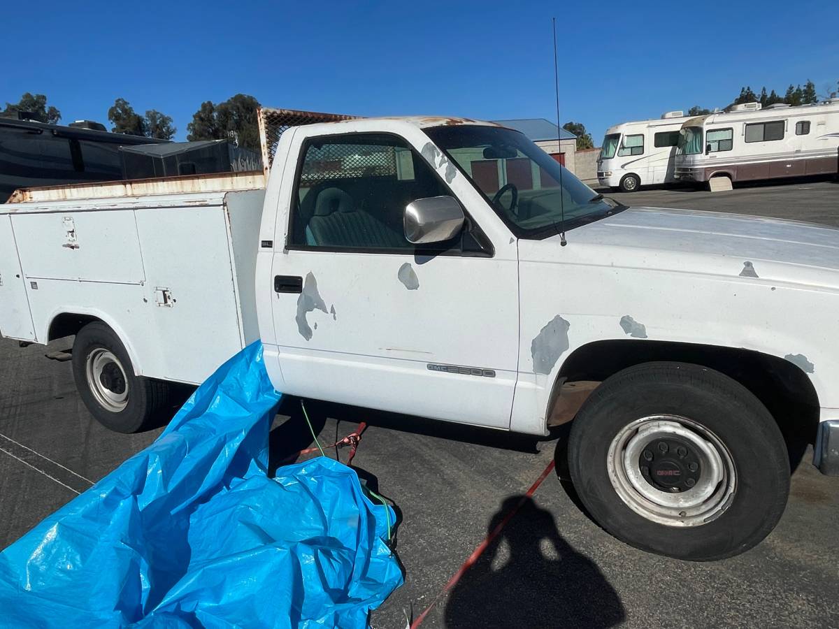 Gmc-34-ton-diesel-1985-white