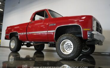 Gmc-Sierra-1985-Red-Burgundy-19
