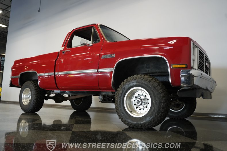 Gmc-Sierra-1985-Red-Burgundy-19