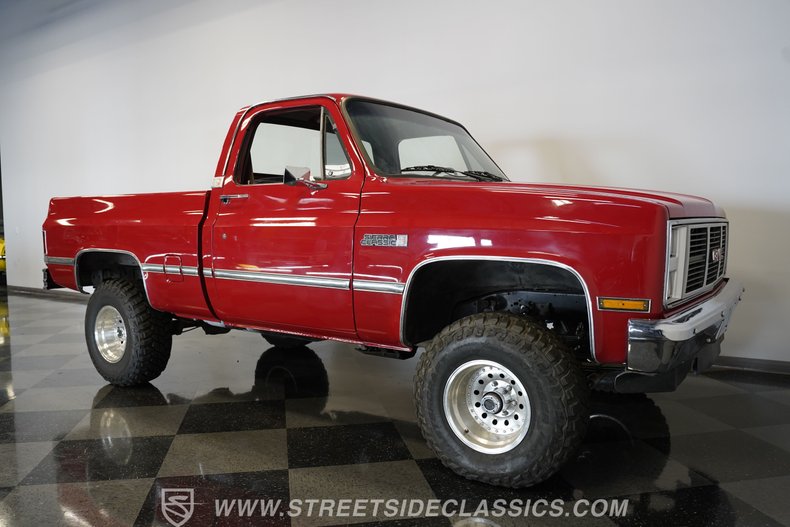 Gmc-Sierra-1985-Red-Burgundy-2