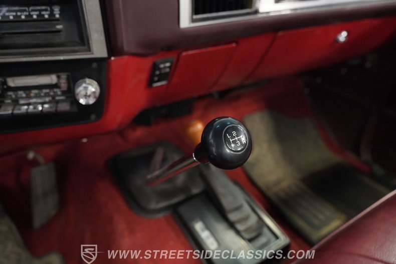 Gmc-Sierra-1985-Red-Burgundy-44