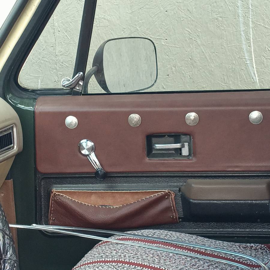 Gmc-c25-sierra-classic-1976-green-6