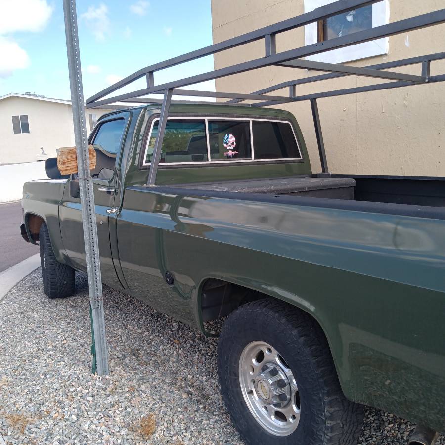 Gmc-c25-sierra-classic-1976-green-8