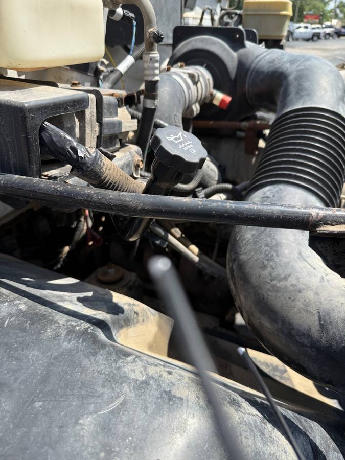 Gmc-c6-6000-medium-duty-conv.-cab-106.75-bbc-2000-white-17