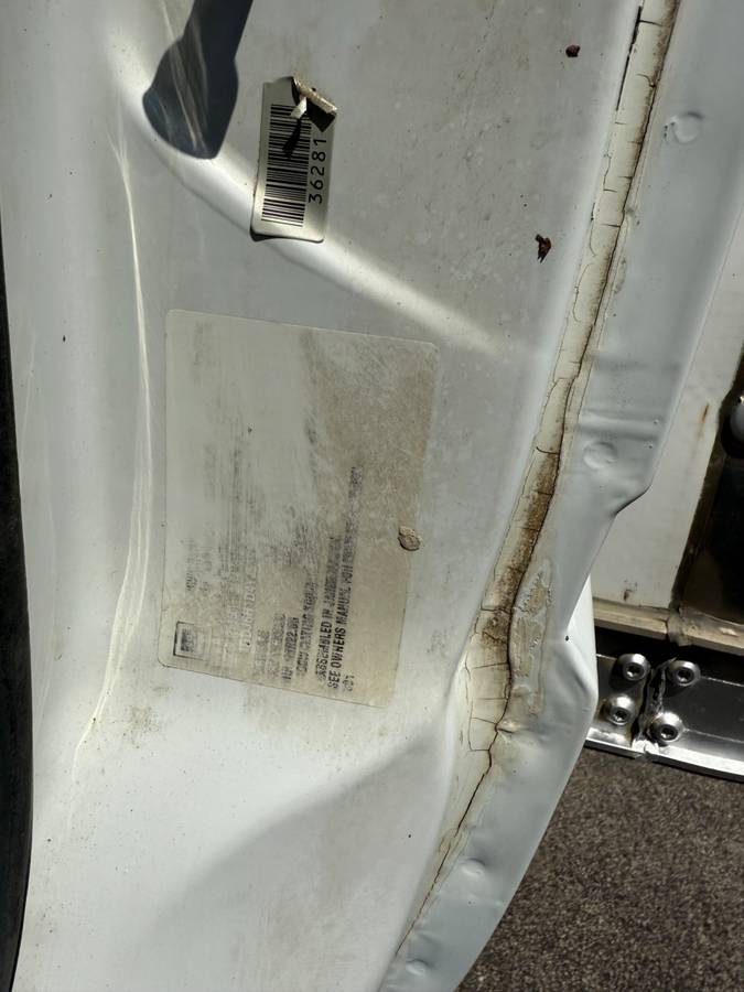 Gmc-c6-6000-medium-duty-conv.-cab-106.75-bbc-2000-white-2