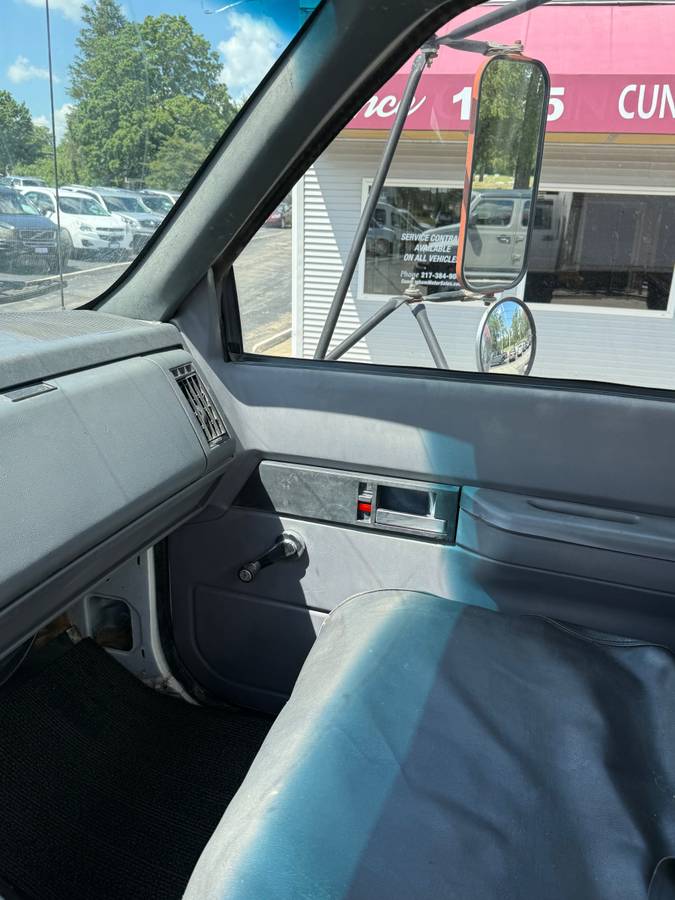 Gmc-c6-6000-medium-duty-conv.-cab-106.75-bbc-2000-white-8