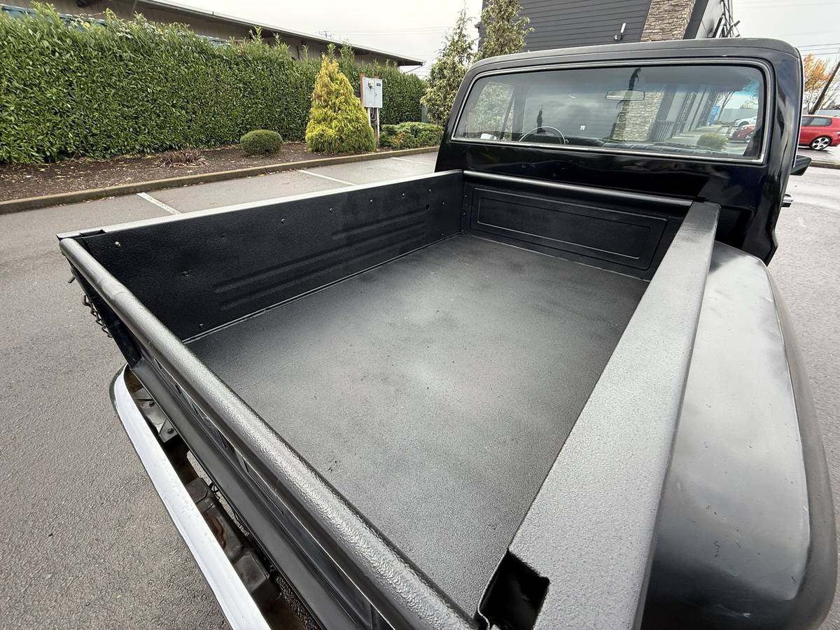 Gmc-ck-pickup-12-ton-1982-black-13