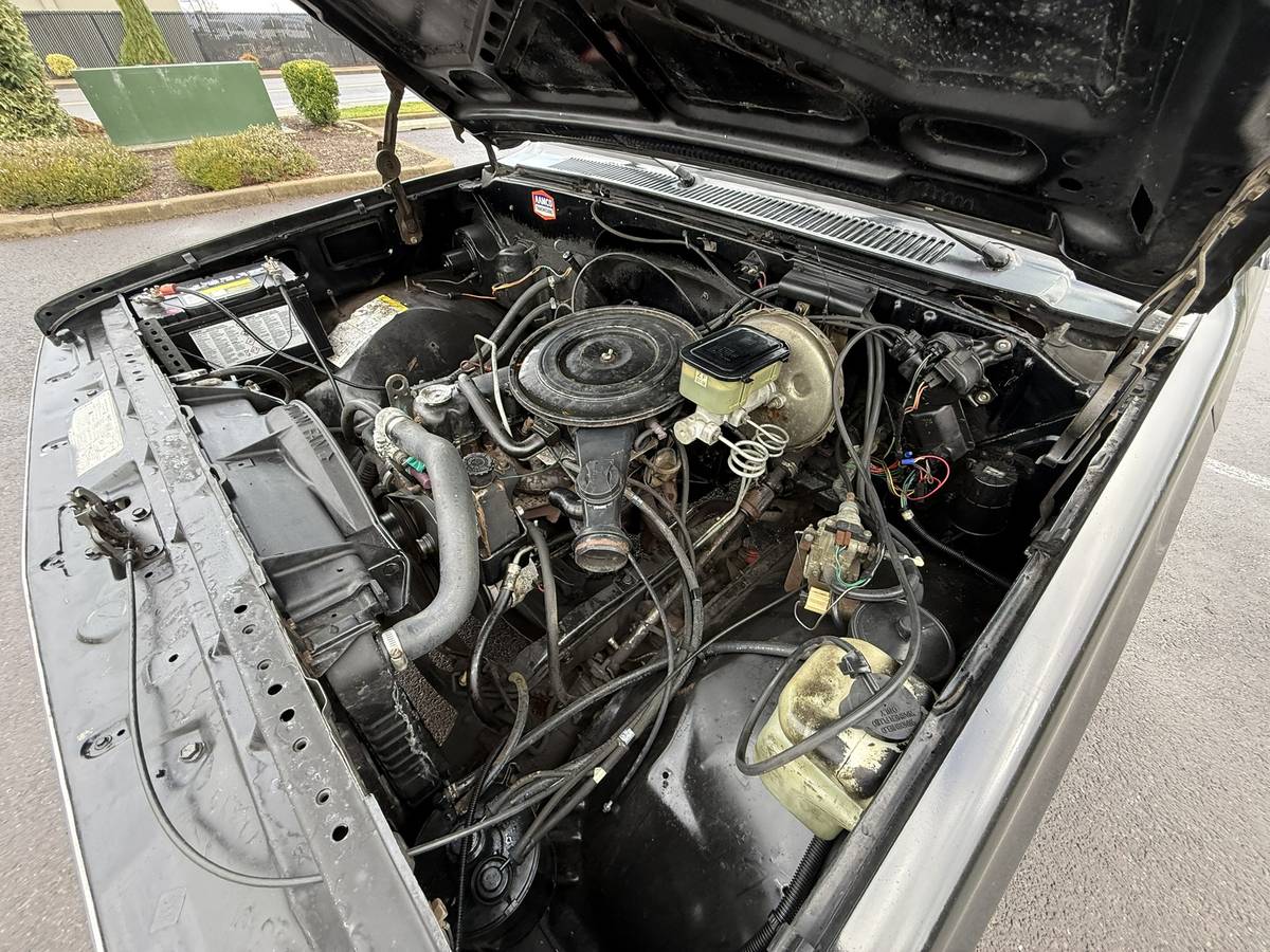 Gmc-ck-pickup-12-ton-1982-black-4