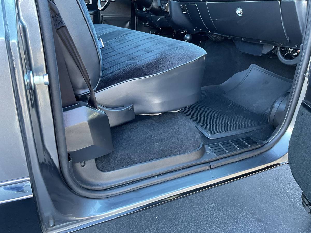 Gmc-ck-pickup-34-ton-1983-grey-14