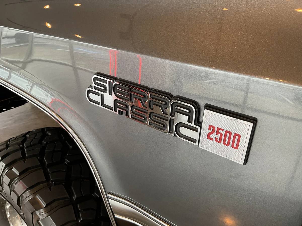 Gmc-ck-pickup-34-ton-1983-grey-8