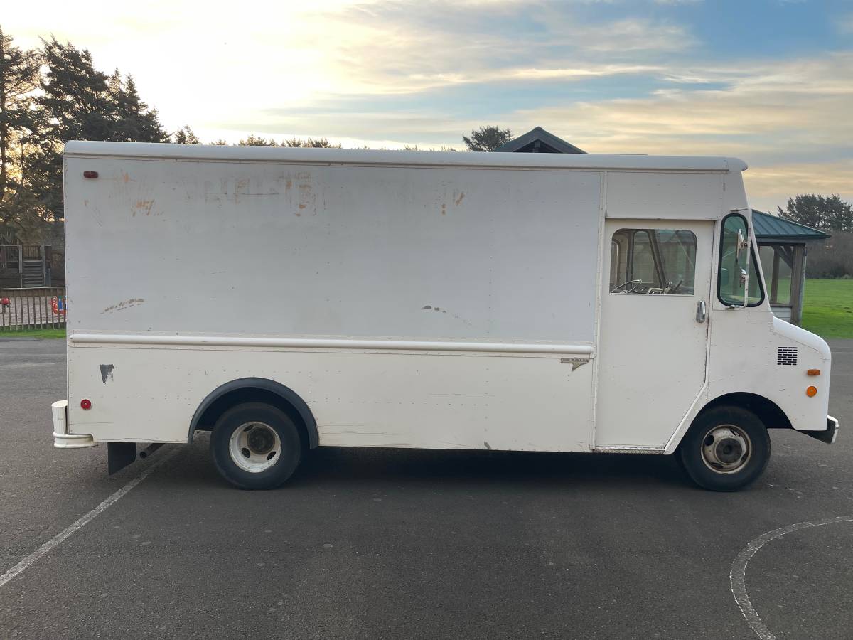 Gmc-grummam-step-van-c3500-1985-3