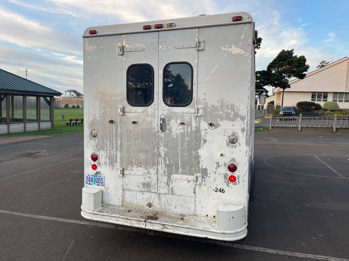 Gmc-grummam-step-van-c3500-1985-4