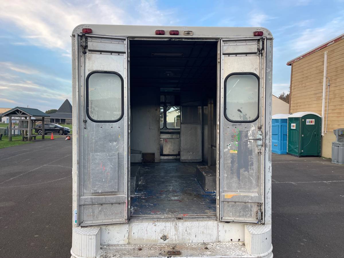 Gmc-grummam-step-van-c3500-1985-5