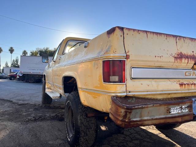 Gmc-high-sierra-1977-8