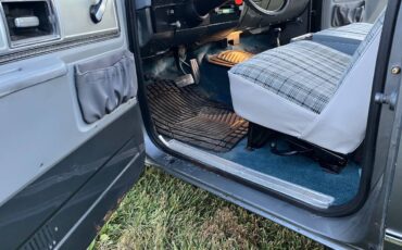 Gmc-jimmy-1979-grey-3