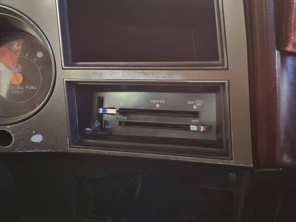 Gmc-rv-1500-series-1987-black-32