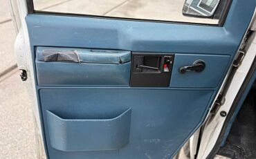 Gmc-safari-1988-white-10