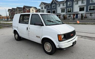 Gmc-safari-1988-white-11