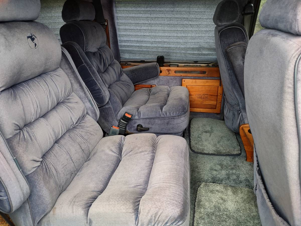 Gmc-safari-1996-white-2