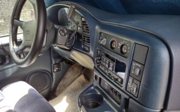 Gmc-safari-1996-white