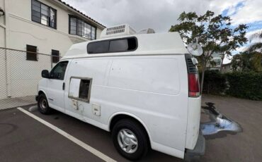 Gmc-savanna-3500-1996-white-10