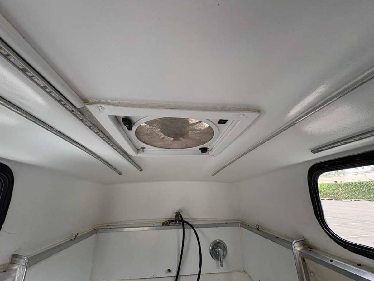 Gmc-savanna-3500-1996-white-16