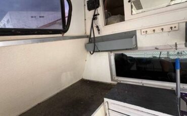 Gmc-savanna-3500-1996-white-2