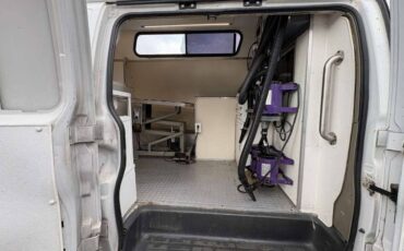 Gmc-savanna-3500-1996-white-20