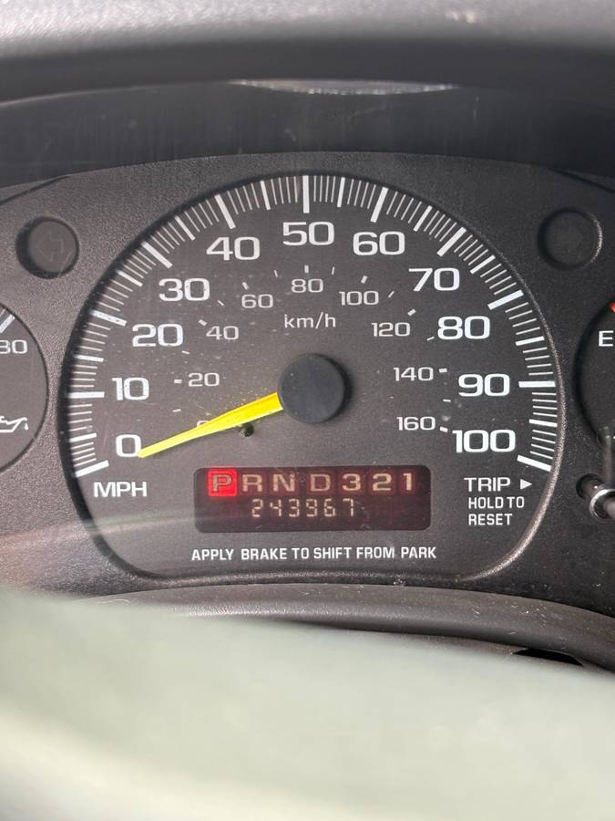 Gmc-savanna-3500-1996-white-3