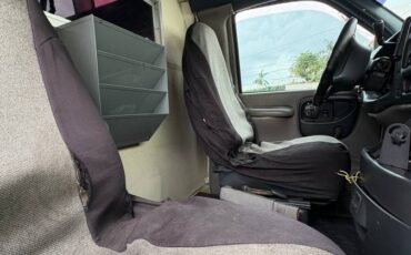 Gmc-savanna-3500-1996-white