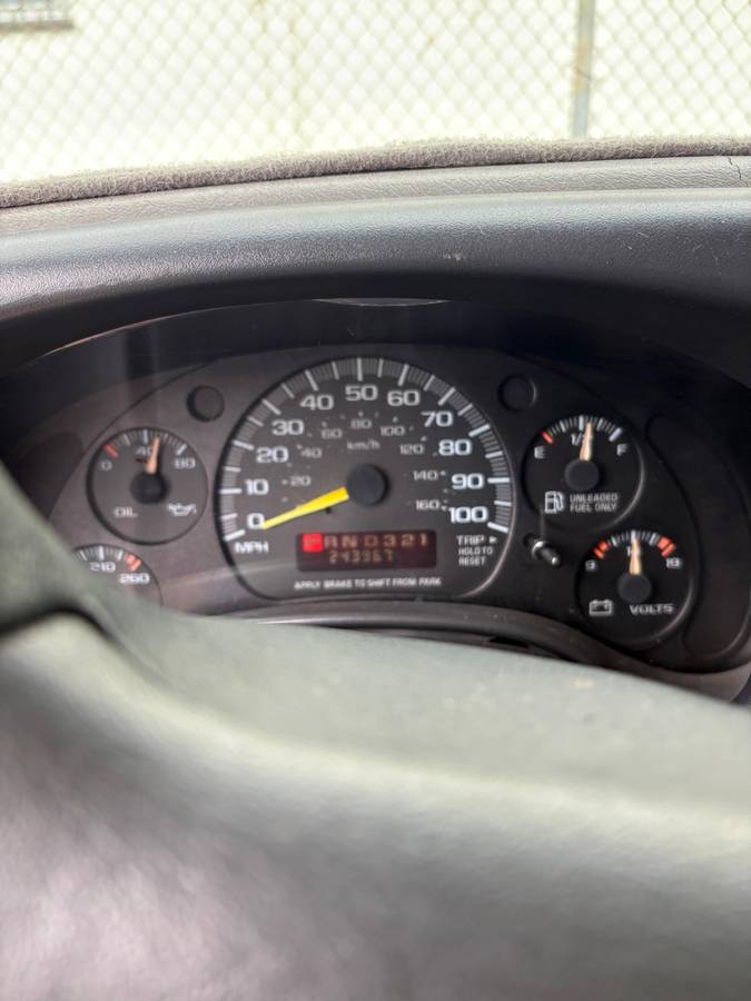 Gmc-savanna-3500-1996-white-4