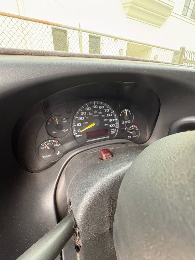 Gmc-savanna-3500-1996-white-5