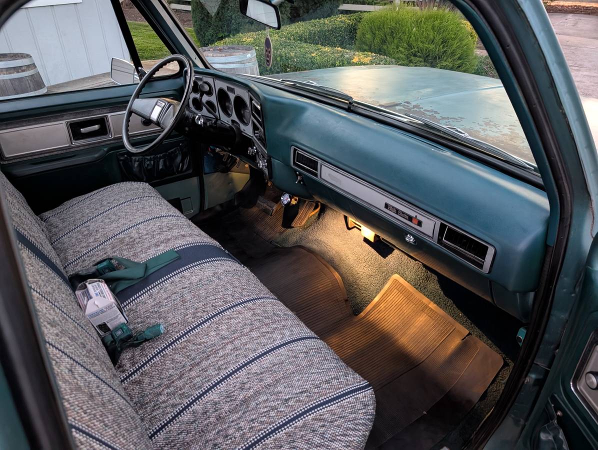 Gmc-sierra-1500-1978-green-14