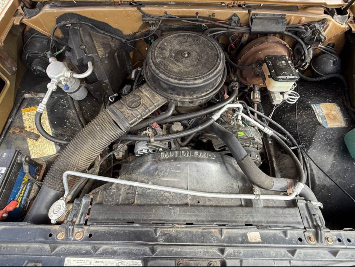 Gmc-sierra-1500-1984-11