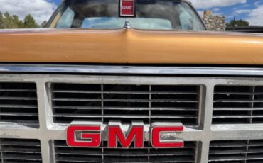 Gmc-sierra-1500-1984-6