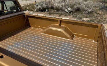 Gmc-sierra-1500-1984-7