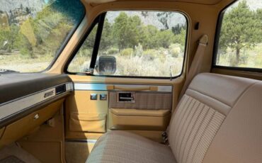 Gmc-sierra-1500-1984-8