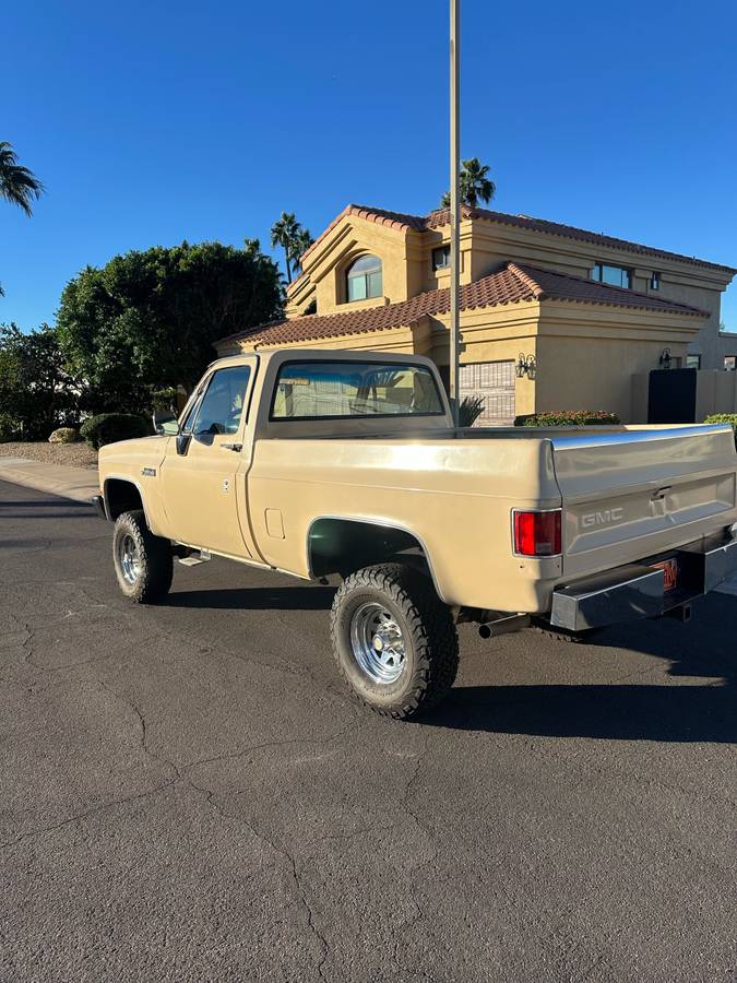 Gmc-sierra-1500-1985-custom-1